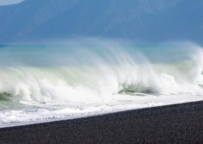 Waves at the black beach, icm